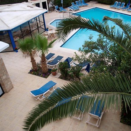Hilltop Gardens Hotel Apartments Paphos Ngoại thất bức ảnh