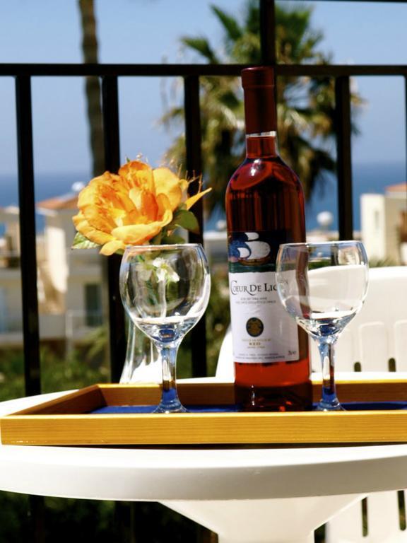 Hilltop Gardens Hotel Apartments Paphos Ngoại thất bức ảnh