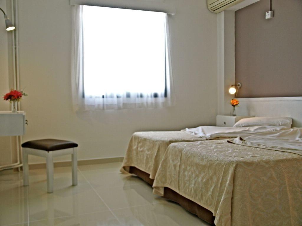 Hilltop Gardens Hotel Apartments Paphos Ngoại thất bức ảnh