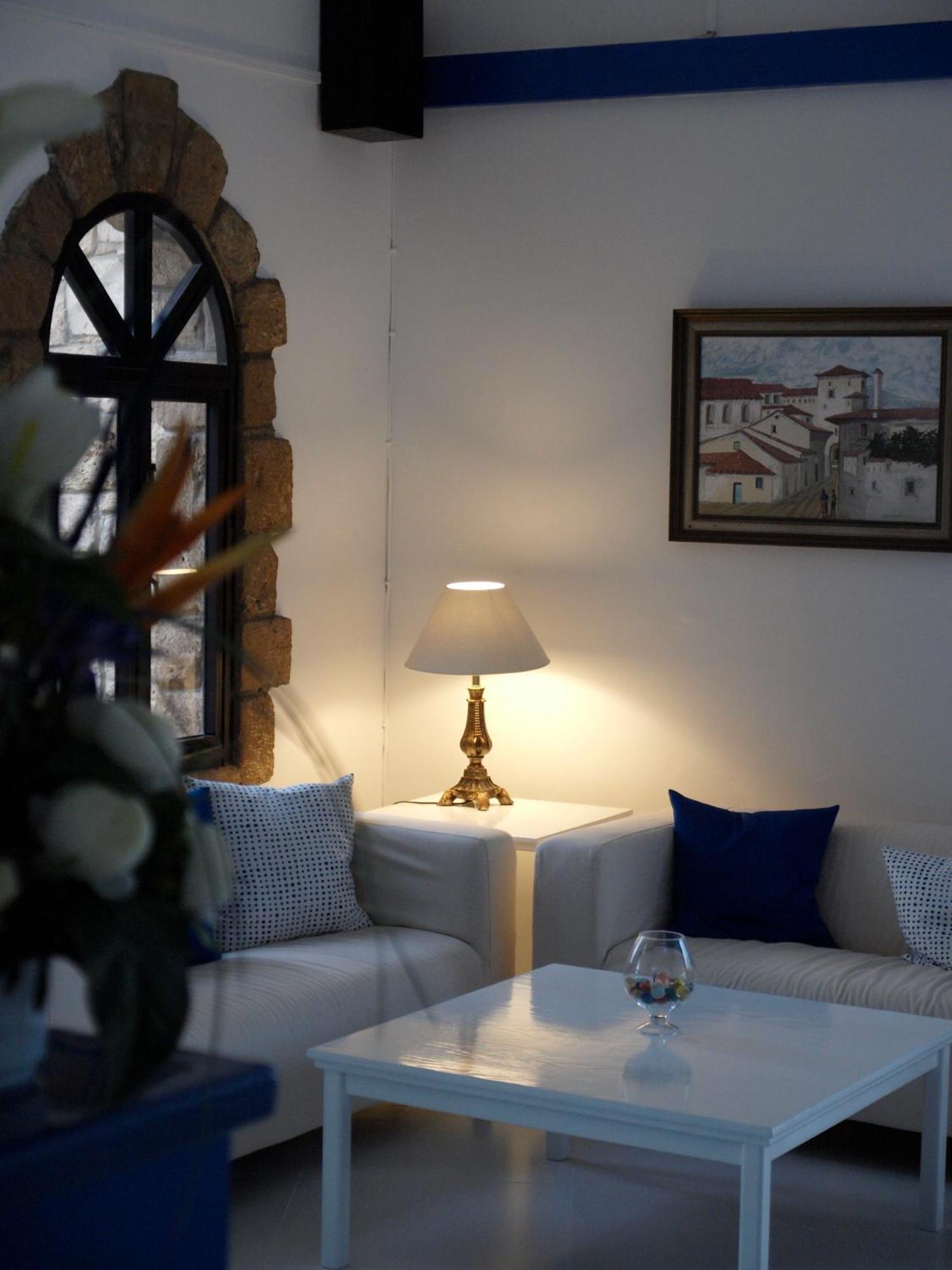 Hilltop Gardens Hotel Apartments Paphos Ngoại thất bức ảnh