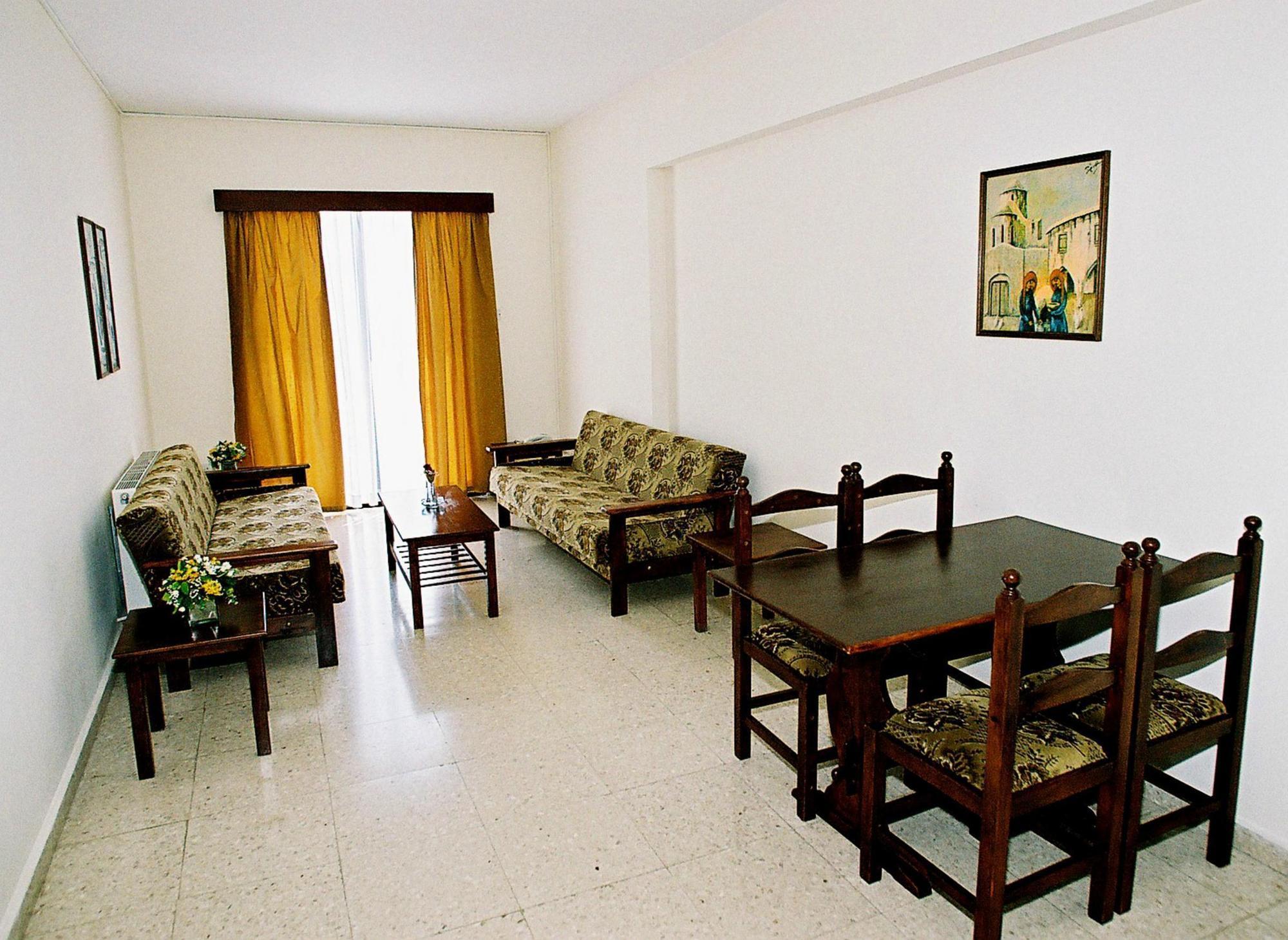 Hilltop Gardens Hotel Apartments Paphos Ngoại thất bức ảnh
