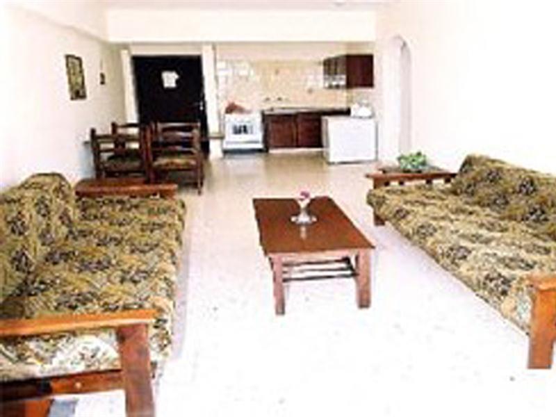 Hilltop Gardens Hotel Apartments Paphos Ngoại thất bức ảnh