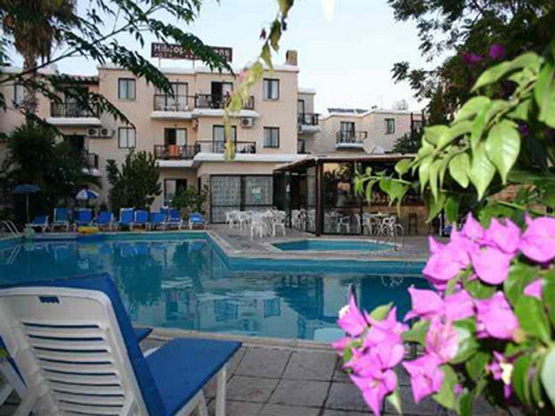 Hilltop Gardens Hotel Apartments Paphos Ngoại thất bức ảnh