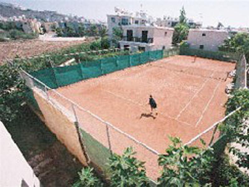 Hilltop Gardens Hotel Apartments Paphos Ngoại thất bức ảnh