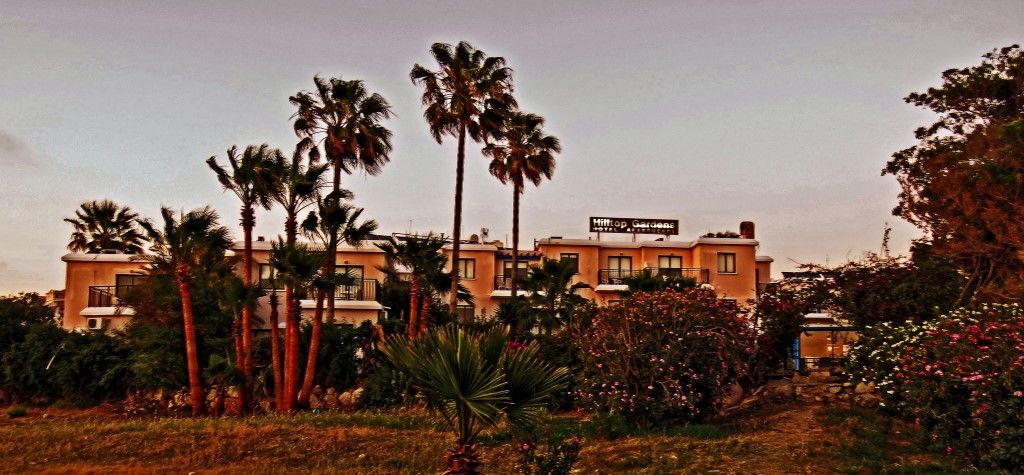 Hilltop Gardens Hotel Apartments Paphos Ngoại thất bức ảnh